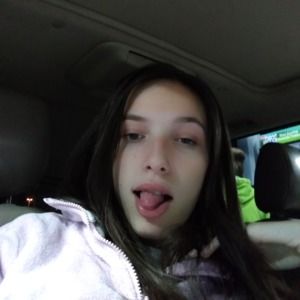 Meet your Posher, Kayla